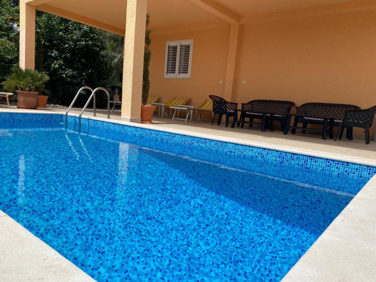 Apartments Villa Viktoria ติวัต ภายนอก รูปภาพ