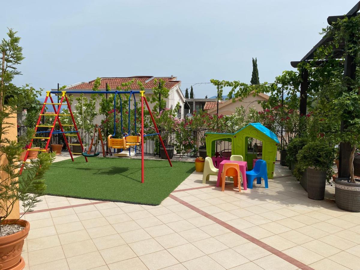 Apartments Villa Viktoria ติวัต ภายนอก รูปภาพ