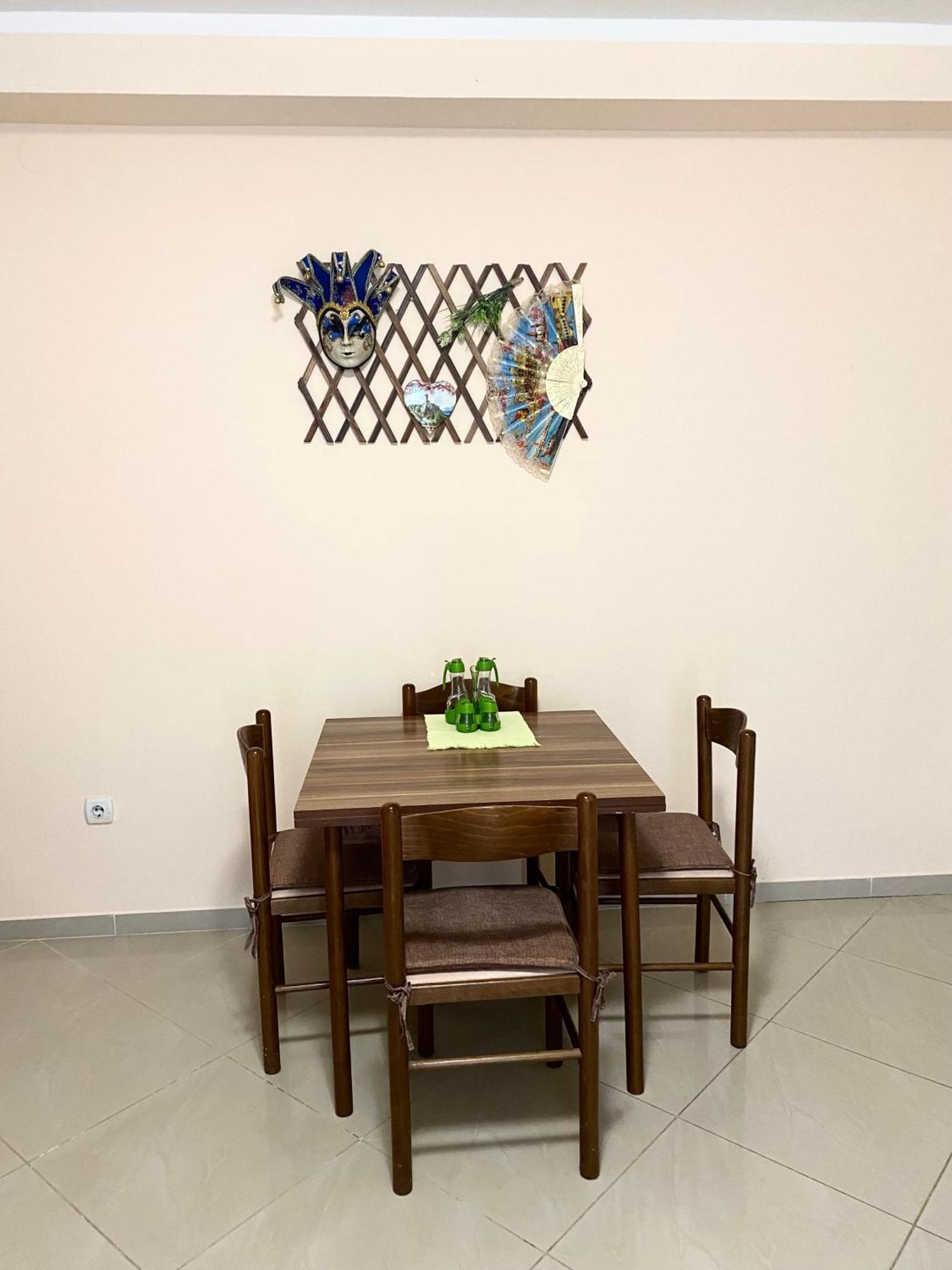 Apartments Villa Viktoria ติวัต ภายนอก รูปภาพ