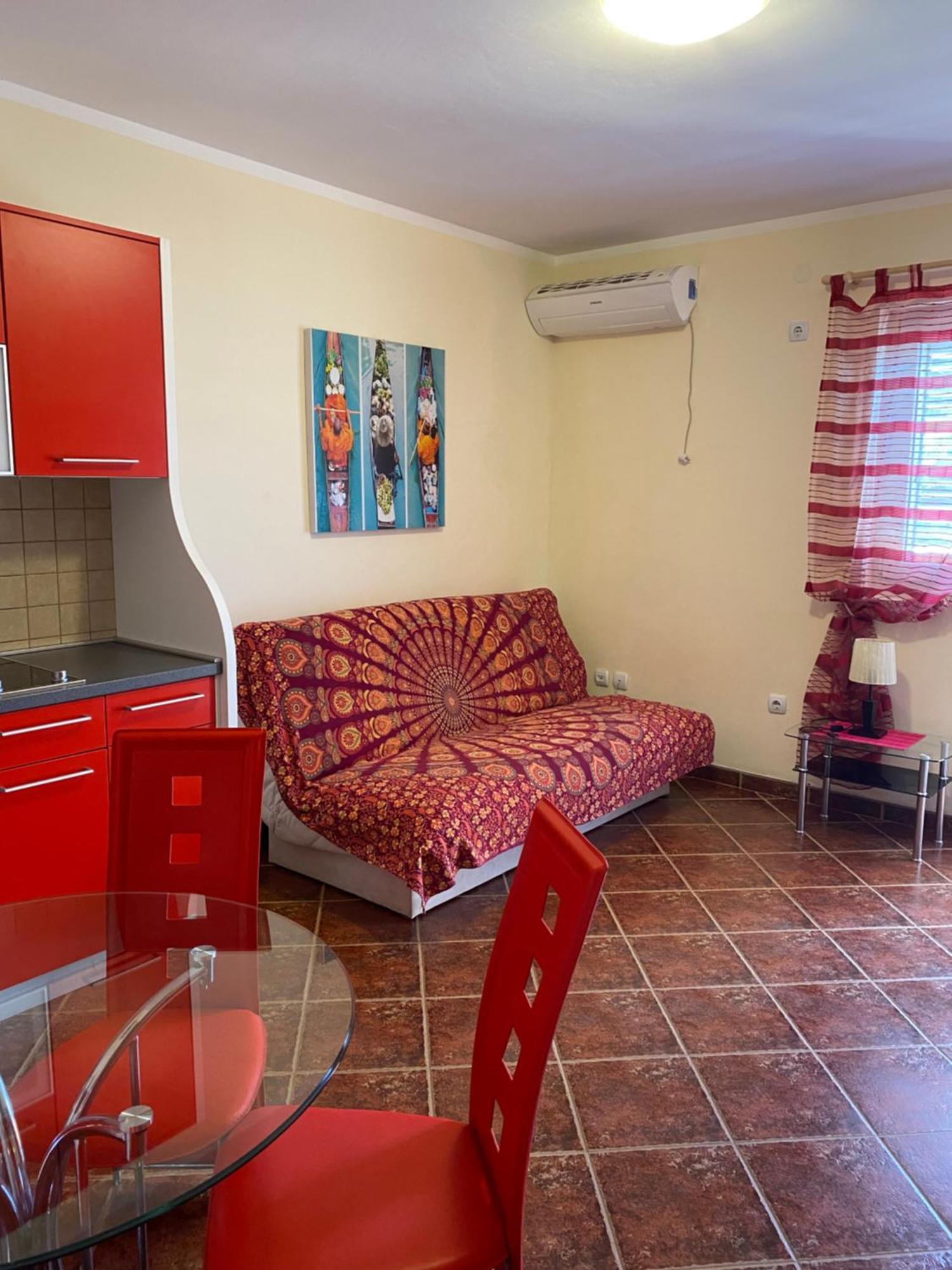 Apartments Villa Viktoria ติวัต ภายนอก รูปภาพ