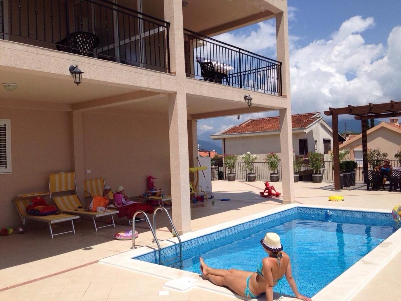 Apartments Villa Viktoria ติวัต ภายนอก รูปภาพ